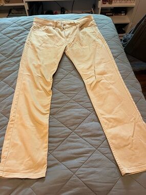 Levi's Men's Tan Straight-Leg Chinos
